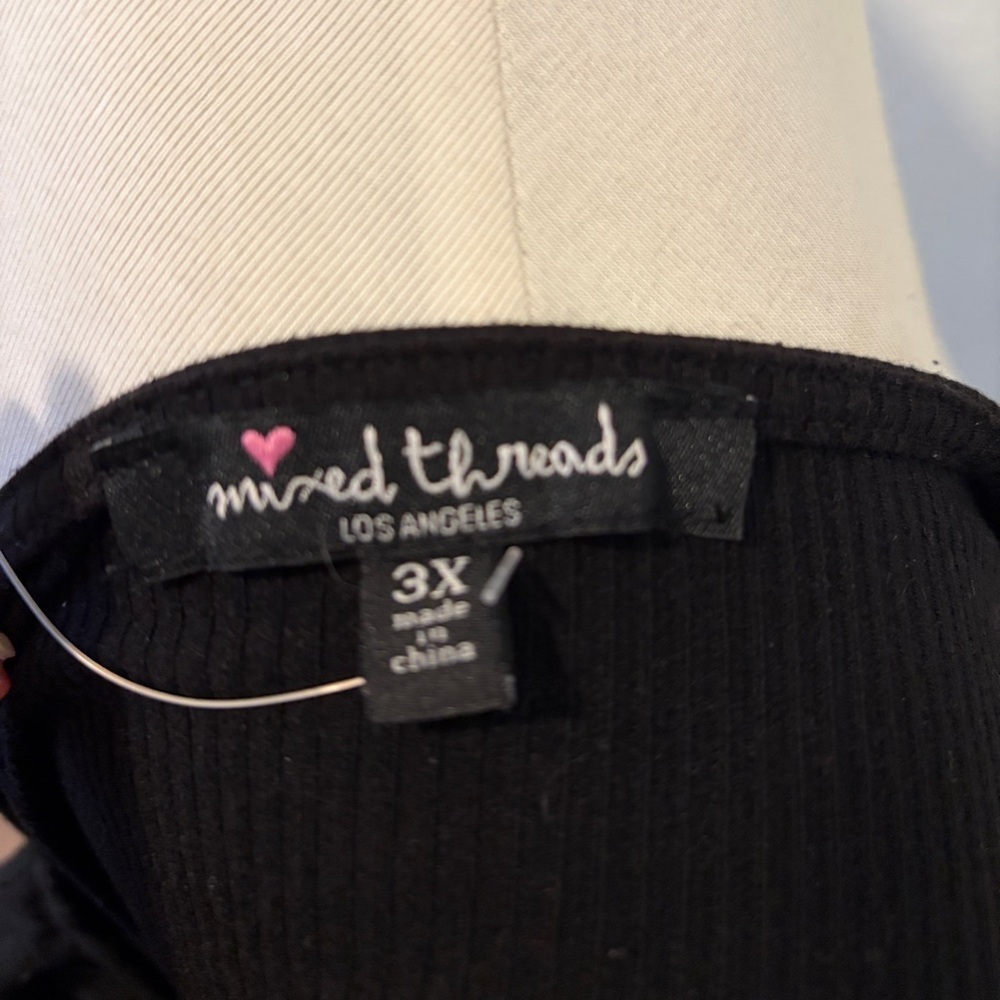 Long Sleeve Hook And Eye Women's Top - Picture 3 of 3
